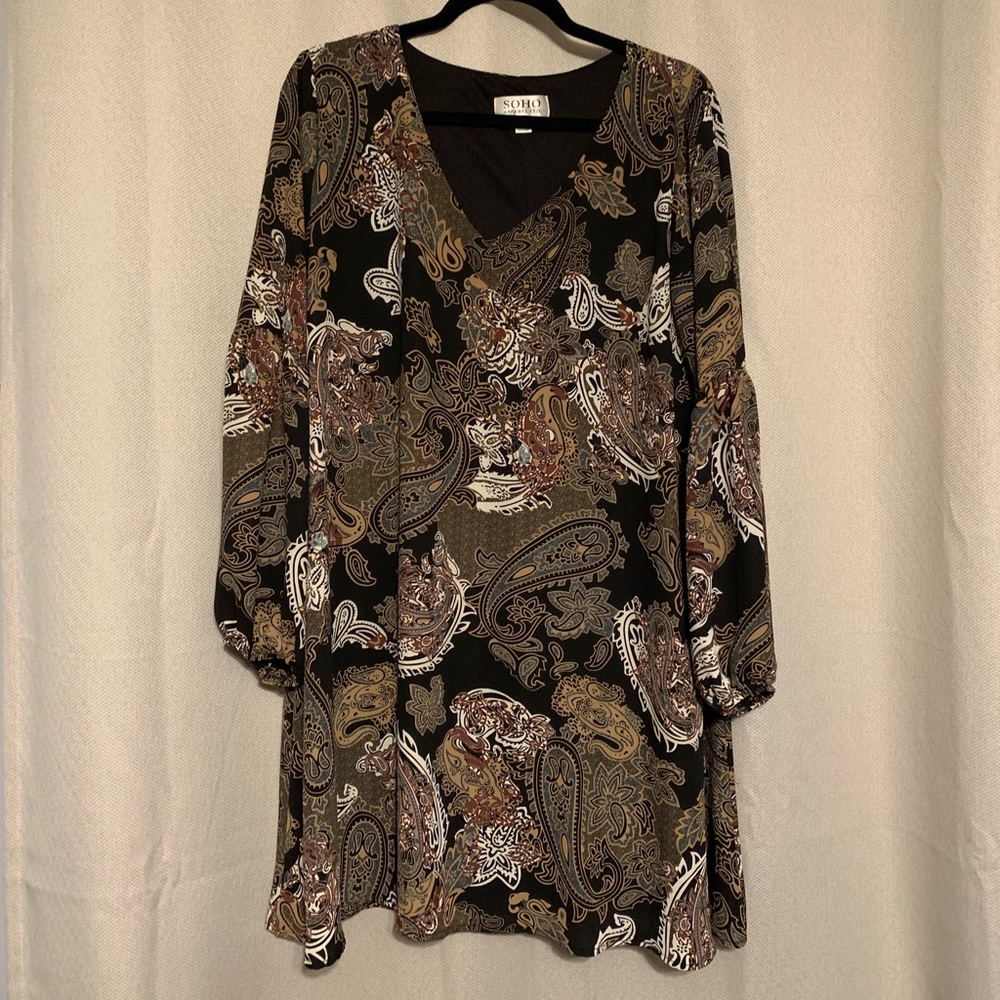 Swing style and Silky, patterned dress, flattering
